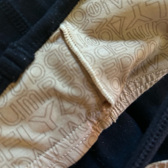 Ivivva size 10 Y-tank with the ability to add cups - Picture 4 of 4